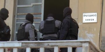 Κληρικός ζητούσε από μέλη του κυκλώματος να ξυλοκοπήσουν άτομα με τα οποία είχε διαμάχη – Τα κόλπα με καθηγητές Πανεπιστημίου, Νοσοκομείο και Εκκλησία