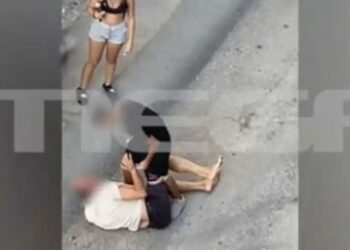 14χρονος ξυλοκόπησε 60χρονο στη μέση του δρόμου γιατί του έκανε παρατήρηση – Βίντεο ντοκουμέντο