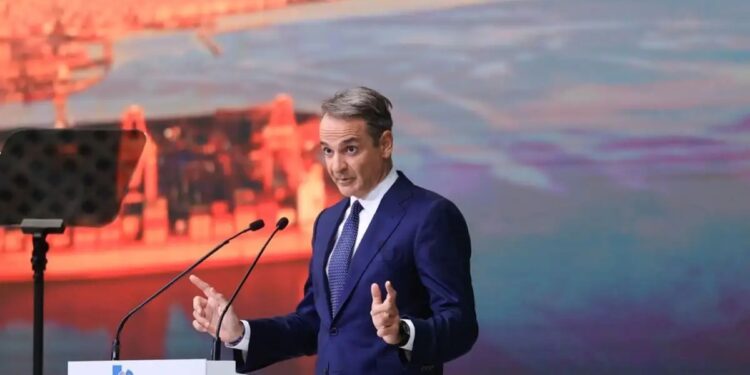 Όλες οι αλλαγές στη φορολογία, τα κίνητρα για τα παιδιά, τον ΕΝΦΙΑ, τον ΦΠΑ και τα Ειδικά Μισθολόγια