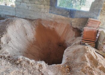 Μαθεύτηκε όλη η αλήθεια για την 62χρονη που έθαψε σε στάβλο την μητέρα της για να παίρνει την σύνταξη της στα κρυφά