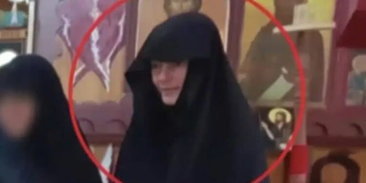 Alldaynews.gr Βασίλης Μπισμπίκης: «Με είχε προειδοποιήσει η Δέσποινα Βανδή ότι θα γίνει ντόρος όταν…»