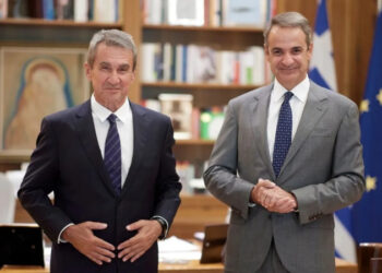 Στη Νέα Δημοκρατία προσχώρησε ο Ανδρέας Λοβέρδος: «Με τον Κυριάκο Μητσοτάκη και τη Νέα Δημοκρατία, πατριωτικά, μεταρρυθμιστικά, φιλελεύθερα»