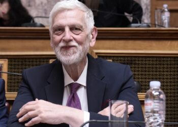 Γιάννης Λοβέρδος για ακρίβεια: «Εγώ ζω με τη βουλευτική αποζημίωση, δεν είναι πολύ»