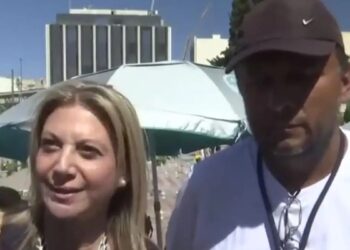 Η Μαρία Καρυστιανού στο πλευρό του Πάνου Ρούτσι στην απεργία πείνας: «Δεν ξέρουμε τι έχουμε θάψει»