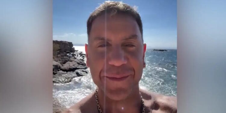 Γιώργος Μαζωνάκης: «Αφήστε τις μ@@@κίες» λέει από παραλία σε βίντεο που δημοσιοποίησε στο Instagram