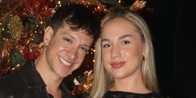 Alldaynews.gr Ηλίας Μπόγδανος: Η πρόταση γάμου στην Αλεξάνδρα Εξαρχοπούλου – Βίντεο με την έκπληξη σε γαμήλια δεξίωση