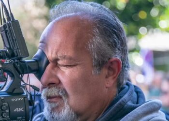 Alldaynews.gr Τραγωδία: Ο κάμεραμαν Γιώργος Παυλάκης έφυγε από τη ζωή ενώ έκανε ρεπορτάζ (video)