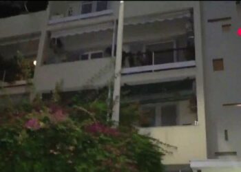 «Και τα άλλα παιδιά στο σπίτι τα είχε γεννήσει» λένε γείτονες της 34χρονης που πέθανε μαζί με το μωρό της