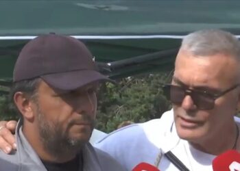 Ο Στέλιος Ρόκκος στο πλευρό του Πάνου Ρούτσι στο Σύνταγμα – «Μας αξίζει να ζούμε σε ένα κράτος με δικαιοσύνη»