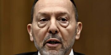 Alldaynews.gr Στουρνάρας «Οι Έλληνες θα αντέξουν την ακρίβεια, έχουν μαζέψει αρκετά χρήματα σε αποταμιεύσεις»