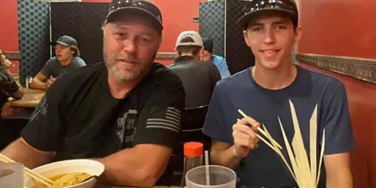 Alldaynews.gr «Τάιλερ, εσύ είσαι; Σου μοιάζει» – Πώς ο πατέρας κατάλαβε ότι ο γιος του ήταν ο δολοφόνος