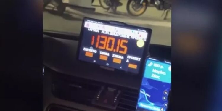 Alldaynews.gr Τουρίστρια ξεμπρόστιασε οδηγό ταξί που ζήτησε 130 ευρώ για τη διαδρομή Αεροδρόμιο – Μαρίνα Ζέας – Δείτε βίντεο