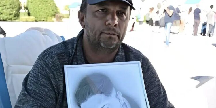 Τέμπη: «Έδωσα όρκο στον γιο μου, δεν θα σταματήσω μέχρι να τιμωρηθούν οι ένοχοι» – Συγκλονίζει ο Πάνος Ρούτσι