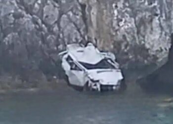 Σηκώθηκε στο πόδι όλη η γειτονιά από το ουρλιαχτό της μάνας: Πατέρας σκότωσε τους 3 ανήλικους γιους του και…