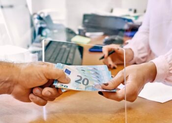 Επιστροφή ενοικίου: Πώς θα τη λάβετε, ποιοι είναι οι δικαιούχοι – Οι παγίδες και τα “ψιλά γράμματα”