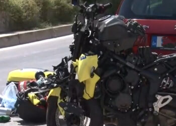 Σοκαριστικό τροχαίο: Μάχη για την ζωή του δίνει διασώστης του ΕΚΑΒ