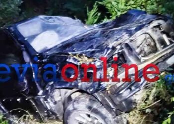 Αυτοκίνητο με δυο επιβάτες έπεσε σε χαράδρα 150 μέτρων, νεκρός ο ένας – Με το 112 ενημερώθηκε η πυροσβεστική