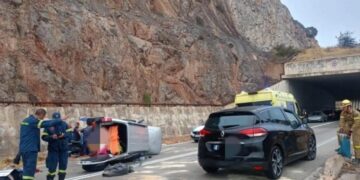 ΕΚΤΑΚΤΟ – ΤΡΑΓΩΔΙΑ  ΠΡΙΝ ΛΙΓΟ: Δύο νεκροί μετά από σφοδρή σύγκρουση αυτοκινήτων (ΦΩΤΟ)