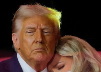 «Η Αμερική πενθεί και είναι σε σοκ» είπε ο Τραμπ στην κηδεία του Τσάρλι Κερκ – Συγκλόνισε η χήρα του