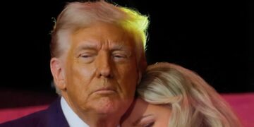 «Η Αμερική πενθεί και είναι σε σοκ» είπε ο Τραμπ στην κηδεία του Τσάρλι Κερκ – Συγκλόνισε η χήρα του