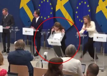 Η υπουργός Υγείας της Σουηδίας κατέρρευσε on air στην πρώτη της συνέντευξη Τύπου αφού ανέλαβε καθήκοντα