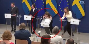 Η υπουργός Υγείας της Σουηδίας κατέρρευσε on air στην πρώτη της συνέντευξη Τύπου αφού ανέλαβε καθήκοντα