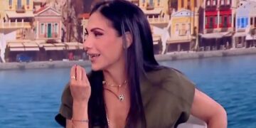 Alldaynews.gr Ανθή Βούλγαρη σε βουλευτή της ΝΔ: «Άμα θέλετε να κάνουμε τις γλάστρες να πάμε σπίτι μας»