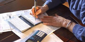 Alldaynews.gr Συντάξεις: Τέλος στα 62 – Ανεβαίνουν τα όρια ηλικίας για όσους είναι σήμερα 55 – Τι αλλάζει ποιοι χάνουν