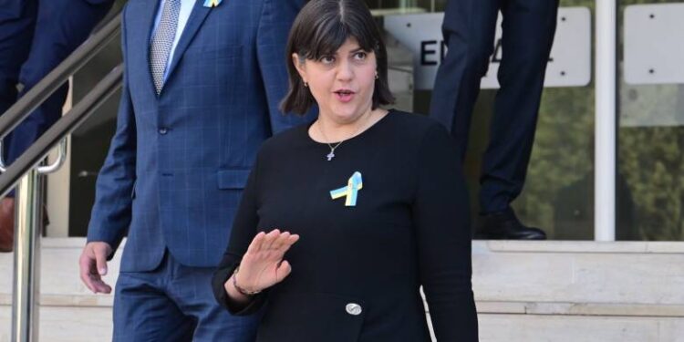 H Λάουρα Κοβέσι τελείωσε όλους τους υπουργούς στην Ελλάδα με μία κίνηση