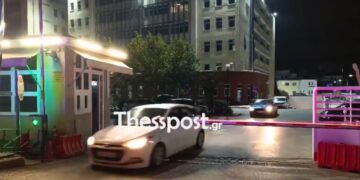 Alldaynews.gr ΟΠΕΚΕΠΕ: Με κομβόι 24 οχημάτων η μεταγωγή των 34 συλληφθέντων – Ολόκληρο βαν μόνο για τα διαβιβαστικά
