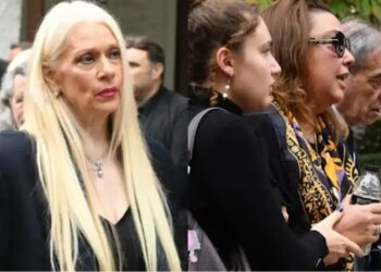 Μάρα Θρασυβουλίδου: Συντετριμμένη στην κηδεία του συζύγου της, Γιώργου Νιάρχου – Σπάραξε η κόρη του