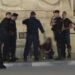Alldaynews.gr Σύνταγμα: Προσήχθη κοπέλα στο μνημείο του Αγνώστου Στρατιώτη – Καθόταν στο κενοτάφιο
