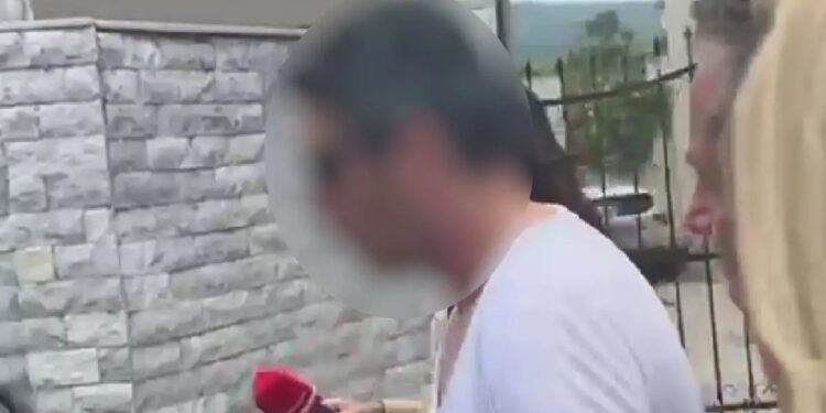 Σκηνές φρίκης στο σπίτι της οικογένειας που δέχθηκε επίθεση με ρόπαλο από τον 31χρονο – «Υπήρχαν αίματα, η 74χρονη υπέφερε»