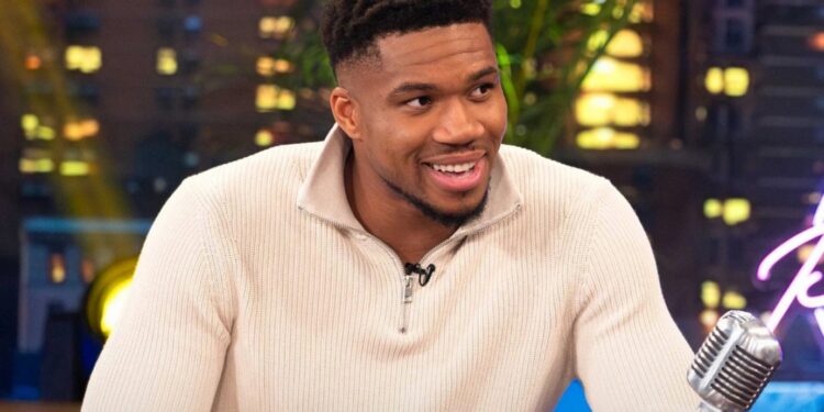 Γιάννης Αντετοκούνμπο: Η αποκάλυψη για τη χυλόπιτα της γυναίκας του – «Είμαι καλό παιδί και της είπα, εντάξει θα μείνουμε φίλοι»