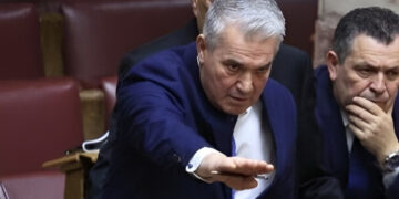 Alldaynews.gr «Συνεχίζω με ευθύνη και συνέπεια» – Επανεντάσσεται στη ΝΔ ο Δημήτρης Κυριαζίδης που διεγράφη για το σχόλιο «Κάνε κανένα παιδί» στην Κωνσταντοπούλου