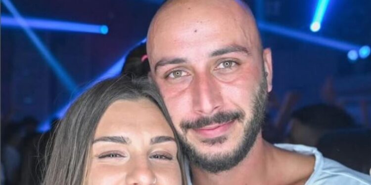 Alldaynews.gr Επιζών της σφαγής της Χαμάς στο φεστιβάλ στο Ισραήλ αυτοπυρπολήθηκε στο αυτοκίνητό του δυο χρόνια μετά την τραγωδία – Είχε δολοφονηθεί η κοπέλα του