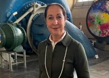 Η θετή κόρη βασάνιζε για ώρες την Γερμανίδα δήμαρχο στο υπόγειο του σπιτιού τους – Της έκαψε μαλλιά και ρούχα με αναπτήρα και αποσμητικό