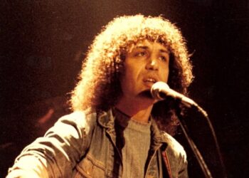 Alldaynews.gr Πένθος στην ελληνική μουσική σκηνή για τον θάνατο του Γιώργου Ψωμόπουλου – Η συγκινητική ανάρτηση των Magic De Spell