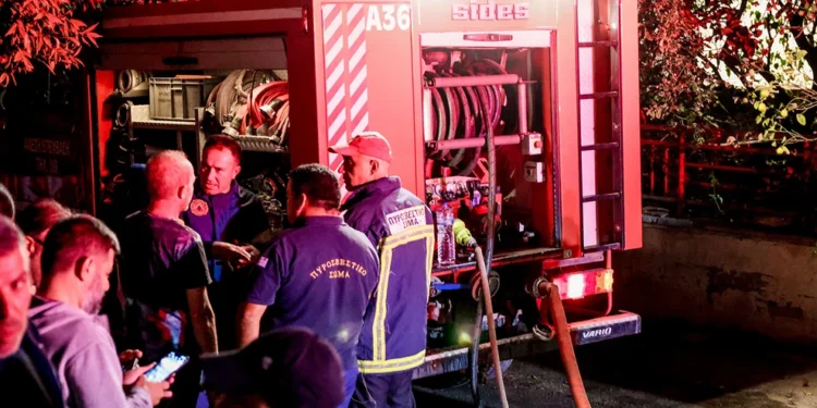 Alldaynews.gr ΕΚΤΑΚΤΟ – Οικογενειακή Τραγωδία: Νεκροί μάνα και γιος από φωτιά – Σώθηκε ο δεύτερος γιος, πηδώντας από το μπαλκόνι