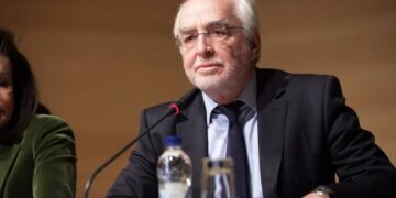 Alldaynews.gr Τρομάζει ο Κώστας Καλλίτσης: «Η χώρα πλέει ανέμελα προς τη νέα τρικυμία»