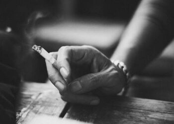 4 βιταμίνες που θεραπεύουν τους πνεύμονες μετά το κάπνισμα