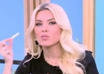 Κατερίνα Καινούργιου: Εμφανίστηκε με φαρδιά ρούχα αλλά η φουσκωμένη κοιλίτσα δεν κρύβεται πια