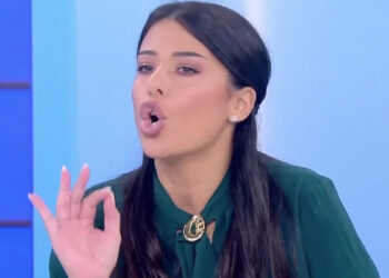 Λατινοπούλου: «Όσοι υψώνουν παλαιστινιακές σημαίες έχουν αλλεργία στην ελληνική. Είναι σαν τους βρικόλακες που τους πετάς αγιασμό όταν τη βλέπουν»