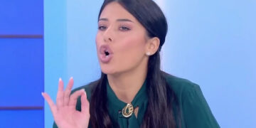 Λατινοπούλου: «Όσοι υψώνουν παλαιστινιακές σημαίες έχουν αλλεργία στην ελληνική. Είναι σαν τους βρικόλακες που τους πετάς αγιασμό όταν τη βλέπουν»