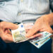 Alldaynews.gr Συναγερμός για τα λεφτά στην τράπεζα: Αν έχεις μετρητά, δες τι ετοιμάζει η Εφορία – Έρχεται «χτύπημα»