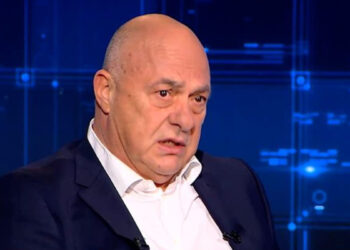 Αχιλλέας Μπέος: «Έχω πάει με μαύρη σε μικρή ηλικία, πώς είμαι ρατσιστής, λένε αηδίες»