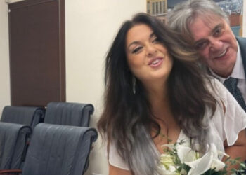 Οδυσσέας Σταμούλης: Παντρεύτηκε τη σύντροφό του με πολιτικό γάμο – Δείτε τις φωτογραφίες