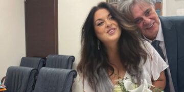 Οδυσσέας Σταμούλης: Παντρεύτηκε τη σύντροφό του με πολιτικό γάμο – Δείτε τις φωτογραφίες