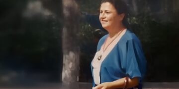 Alldaynews.gr Θρίλερ με τον θάνατο χήρας υπουργού από φωτιά – Τα ευρήματα για εμπρησμό και η έρευνα του ανθρωποκτονιών