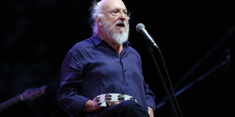 Οικογένεια Διονύση Σαββόπουλου: «Ο πολυαγαπημένος μας σύζυγος, πατέρας, παππούς και τραγουδοποιός έφυγε»